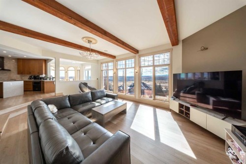 39 Slopes Grove Sw, Calgary, AB - Indoor Photo Showing Living Room
