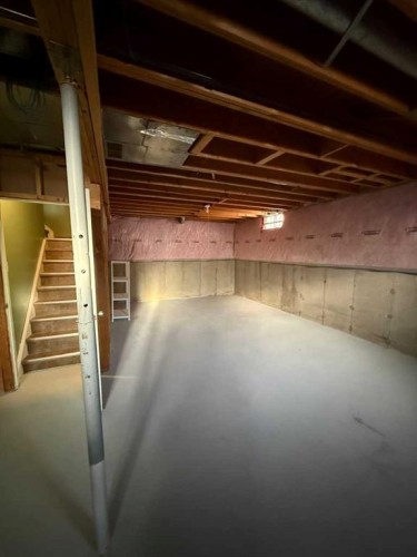 235 Fallswater Road Ne, Calgary, AB - Indoor