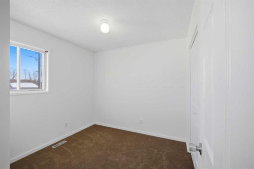 19 Appletree Close Se, Calgary, AB - Indoor Photo Showing Other Room