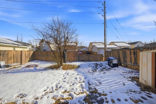 19 Appletree Close Se, Calgary, AB - Outdoor