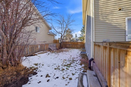 19 Appletree Close Se, Calgary, AB - Outdoor