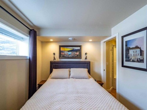 101 Westpoint Gardens, Calgary, AB - Indoor Photo Showing Bedroom