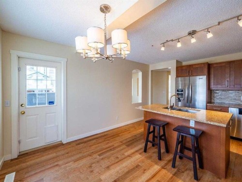 101 Westpoint Gardens, Calgary, AB - Indoor