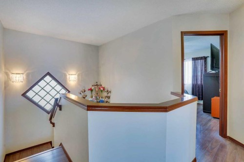 83 Bridlecreek Heath Sw, Calgary, AB - Indoor Photo Showing Other Room