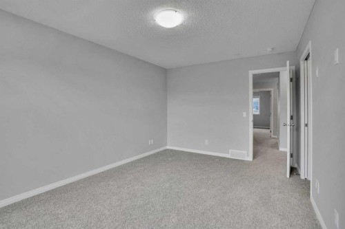 667 Wolf Willow Boulevard Se, Calgary, AB - Indoor Photo Showing Other Room