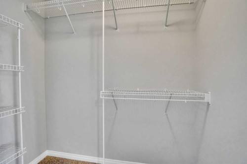 667 Wolf Willow Boulevard Se, Calgary, AB - Indoor With Storage