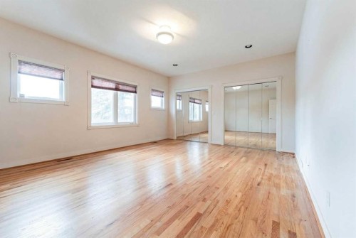 6756 Bow Crescent Nw, Calgary, AB - Indoor Photo Showing Other Room