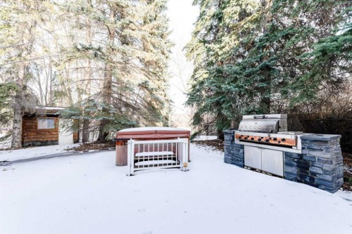 6756 Bow Crescent Nw, Calgary, AB - Outdoor