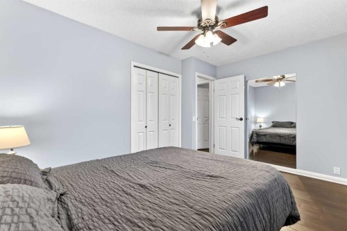 111 Sanderling Rise Nw, Calgary, AB - Indoor Photo Showing Bedroom