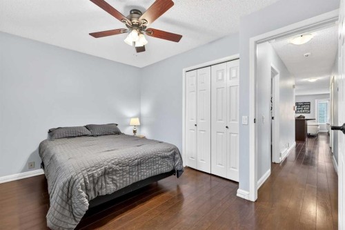 111 Sanderling Rise Nw, Calgary, AB - Indoor Photo Showing Bedroom