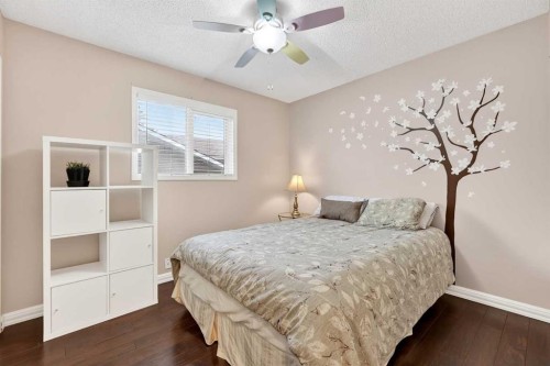 111 Sanderling Rise Nw, Calgary, AB - Indoor Photo Showing Bedroom