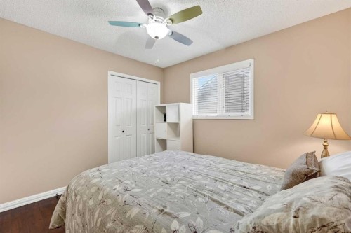 111 Sanderling Rise Nw, Calgary, AB - Indoor Photo Showing Bedroom