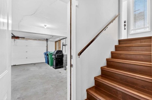 111 Sanderling Rise Nw, Calgary, AB - Indoor Photo Showing Garage