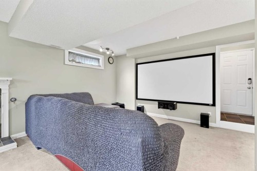 111 Sanderling Rise Nw, Calgary, AB - Indoor Photo Showing Bedroom