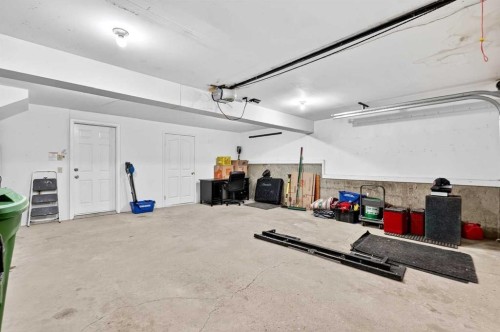 111 Sanderling Rise Nw, Calgary, AB - Indoor Photo Showing Garage