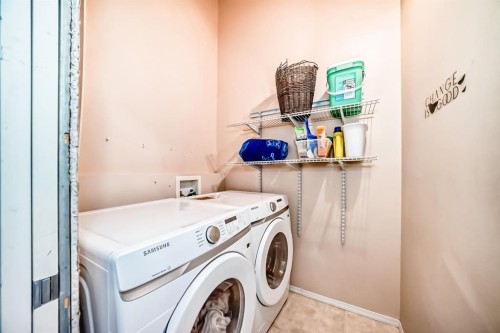 213 Hillvale Crescent, Strathmore, AB - Indoor Photo Showing Laundry Room