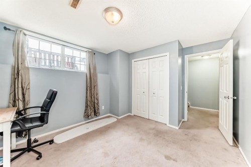 213 Hillvale Crescent, Strathmore, AB - Indoor Photo Showing Office