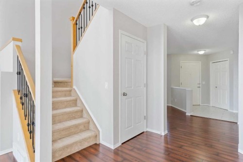 10 Arbour Stone Rise Nw, Calgary, AB - Indoor Photo Showing Other Room