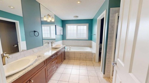 158 Ranch Road, Okotoks, AB - Indoor Photo Showing Bathroom