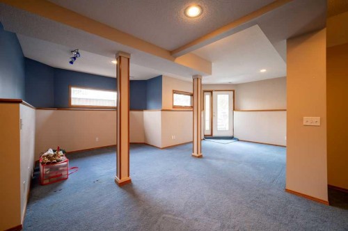 207 Shawnee Mews Sw, Calgary, AB - Indoor Photo Showing Other Room