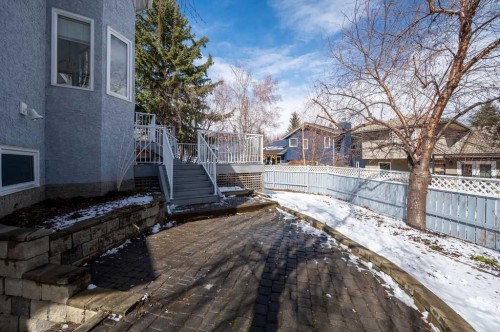 207 Shawnee Mews Sw, Calgary, AB - Outdoor