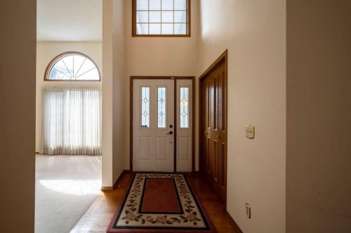 207 Shawnee Mews Sw, Calgary, AB - Indoor Photo Showing Other Room