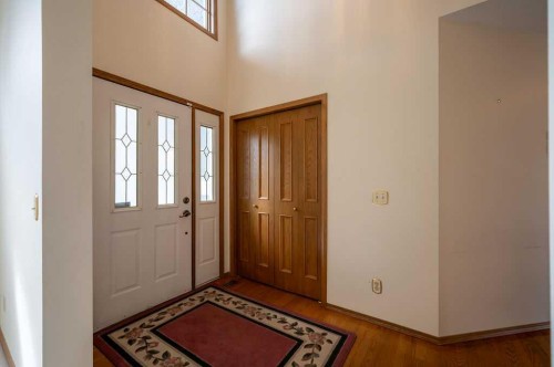 207 Shawnee Mews Sw, Calgary, AB - Indoor Photo Showing Other Room