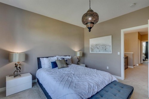 2817 16 Avenue Se, Calgary, AB - Indoor Photo Showing Bedroom