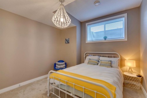 2817 16 Avenue Se, Calgary, AB - Indoor Photo Showing Bedroom