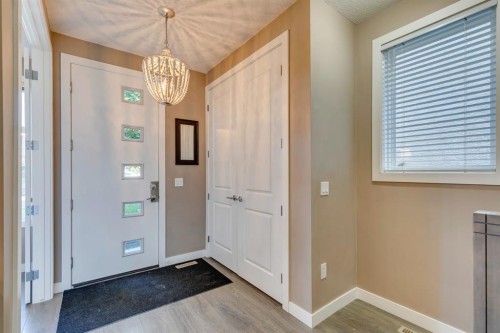 2817 16 Avenue Se, Calgary, AB - Indoor Photo Showing Other Room