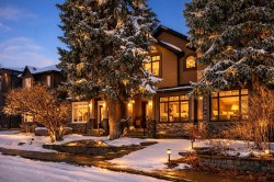 2040 46 Avenue SWCalgary, AB T2T 2R9