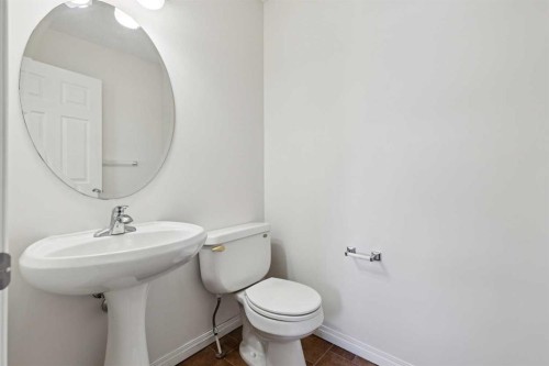 200 Silverado Drive Sw, Calgary, AB - Indoor Photo Showing Bathroom