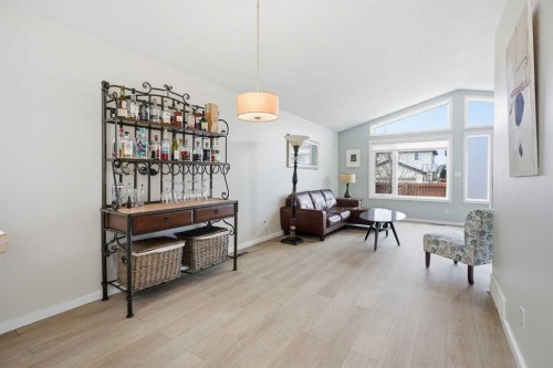 89 Prestwick Way Se, Calgary, AB - Indoor Photo Showing Dining Room