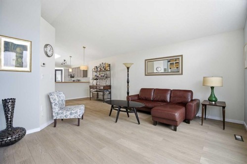 89 Prestwick Way Se, Calgary, AB - Indoor Photo Showing Dining Room