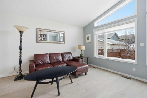 89 Prestwick Way Se, Calgary, AB - Indoor Photo Showing Living Room