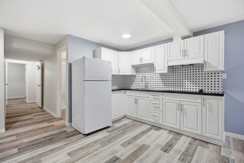 89 Prestwick Way Se, Calgary, AB - Indoor Photo Showing Other Room