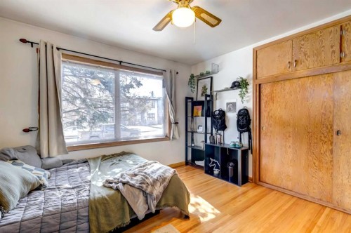 527 35A Street Nw, Calgary, AB - Indoor Photo Showing Bedroom