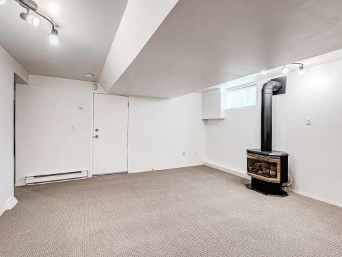 527 35A Street Nw, Calgary, AB - Indoor