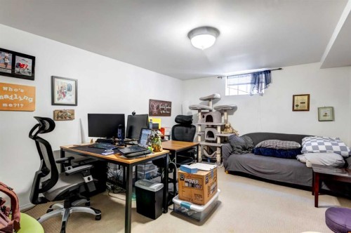 527 35A Street Nw, Calgary, AB - Indoor Photo Showing Office