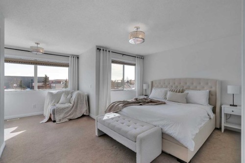 87 Prestwick Close Se, Calgary, AB - Indoor Photo Showing Bedroom