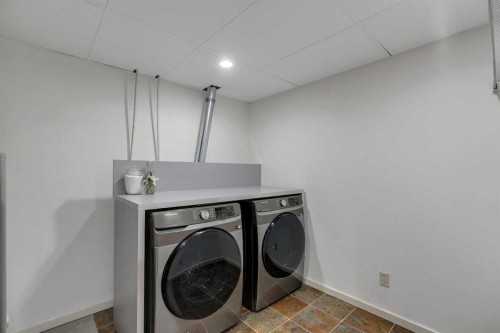 87 Prestwick Close Se, Calgary, AB - Indoor Photo Showing Laundry Room