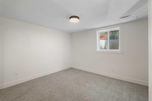 4812 Verona Drive Nw, Calgary, AB - Indoor Photo Showing Other Room