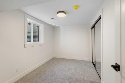 4812 Verona Drive Nw, Calgary, AB - Indoor Photo Showing Other Room