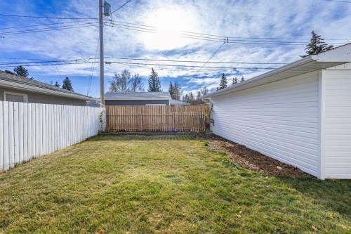 4812 Verona Drive Nw, Calgary, AB - Outdoor