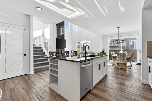 208 Dawson Circle, Chestermere, AB - Indoor Photo Showing Kitchen With Upgraded Kitchen