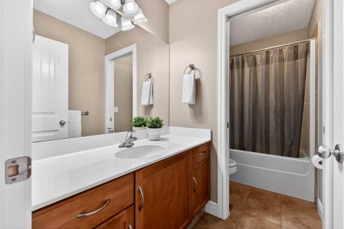 103 Kincora View Nw, Calgary, AB - Indoor Photo Showing Bathroom