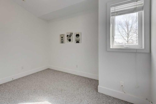 703 52 Avenue Sw, Calgary, AB - Indoor Photo Showing Other Room