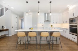 288 Magnolia Crescent SECalgary, AB T3M 3T3