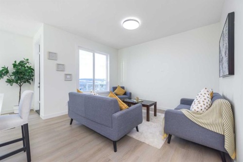 108 Heritage Manor, Cochrane, AB - Indoor Photo Showing Other Room