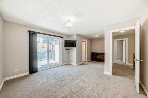 87 Sherwood Circle Nw, Calgary, AB - Indoor Photo Showing Other Room